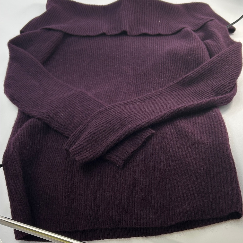 Bloomingdale's Off-the-Shoulder Plum Sweater cashmere - Picture 16 of 16